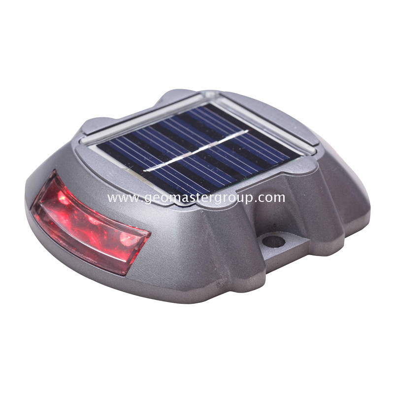 Güneş Enerjili Yol Butonu