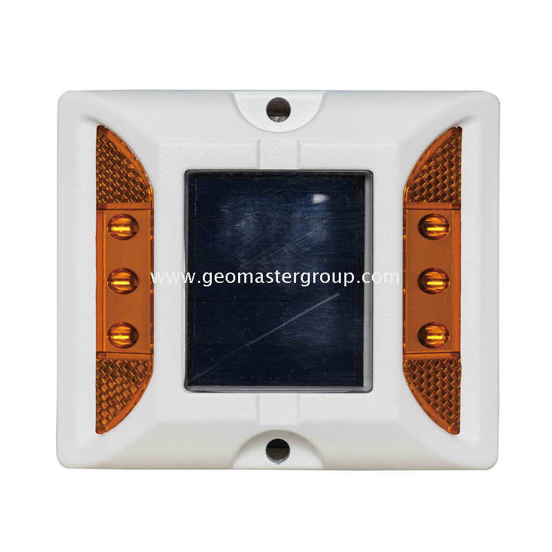 Güneş Enerjili Yol Butonu