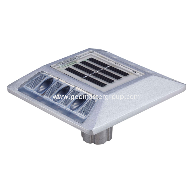 Güneş Enerjili Yol Butonu