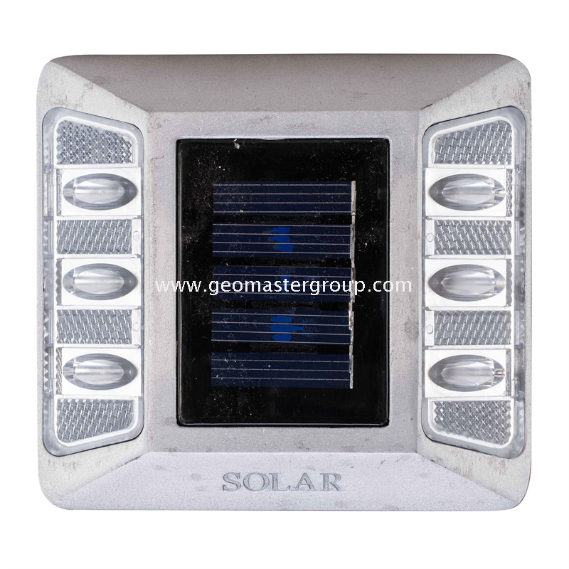 Güneş Enerjili Yol Butonu