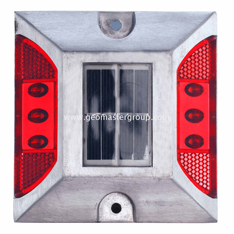 Güneş Enerjili Yol Butonu