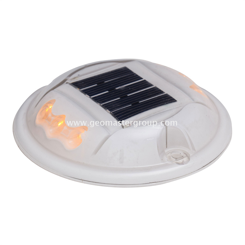 Güneş Enerjili Yol Butonu