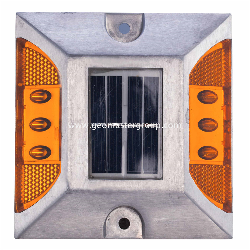 Güneş Enerjili Yol Butonu