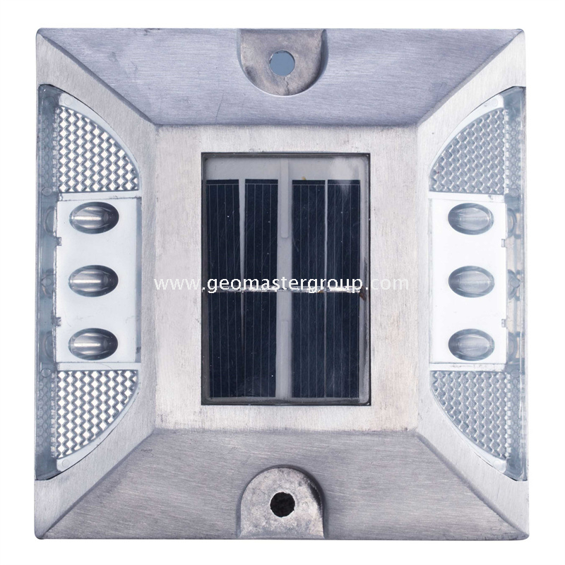 Güneş Enerjili Yol Butonu